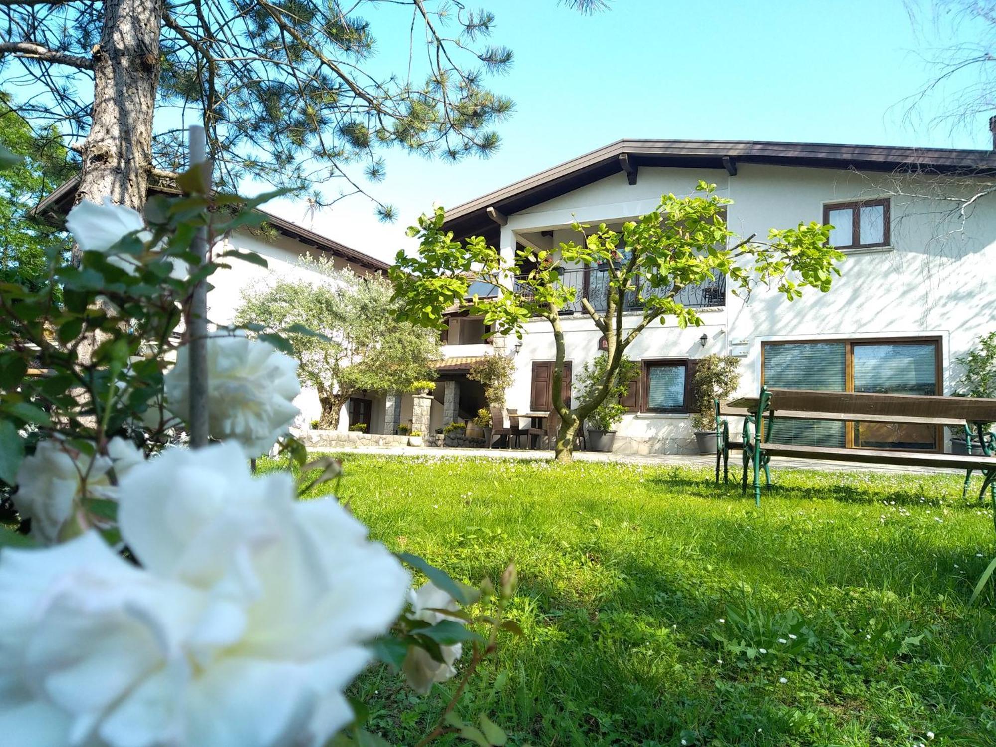 Pri Martinovih Apartman Deskle Kültér fotó